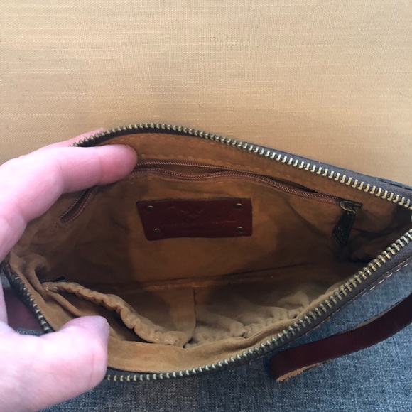 Patricia Nash wristlet - Picture 3 of 3